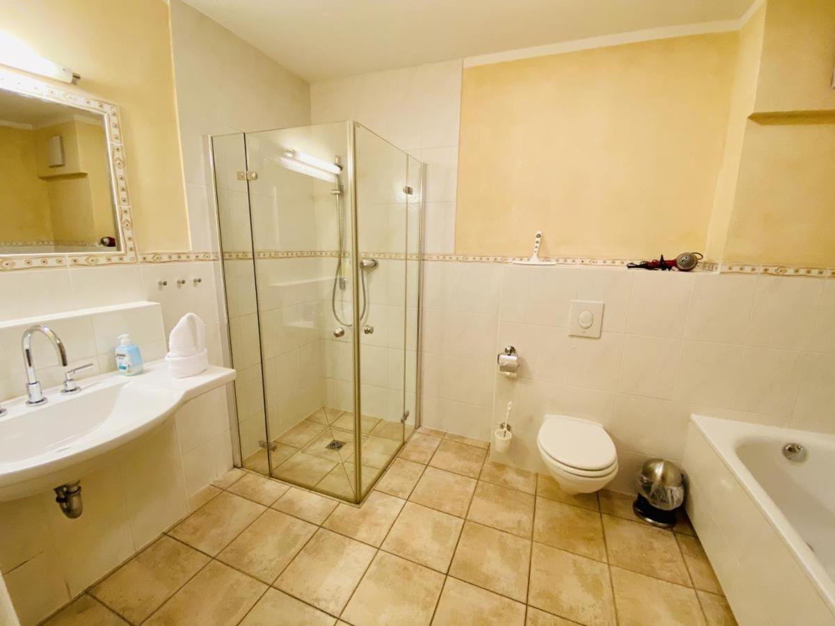 Captains Lounge Росток Экстерьер фото